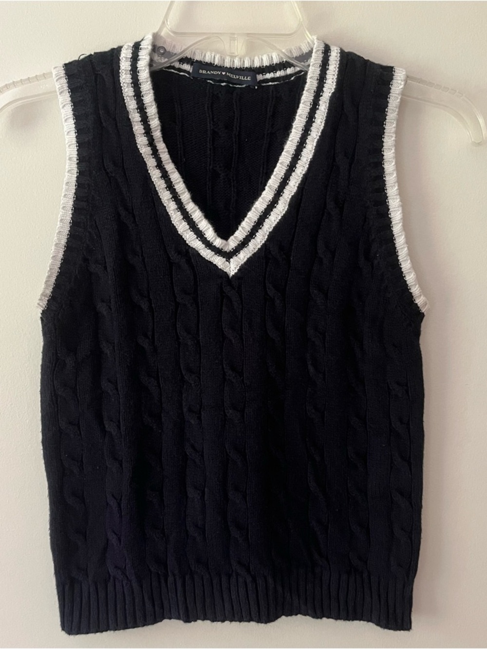 Brandy Melville Cable Knit Sweater Vest V-Neck Navy Blue Preppy Academia Classic